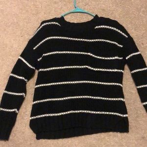 AMERICAN EAGLE STRIPED SWEATER